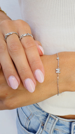 Dolly Buchstabenarmband